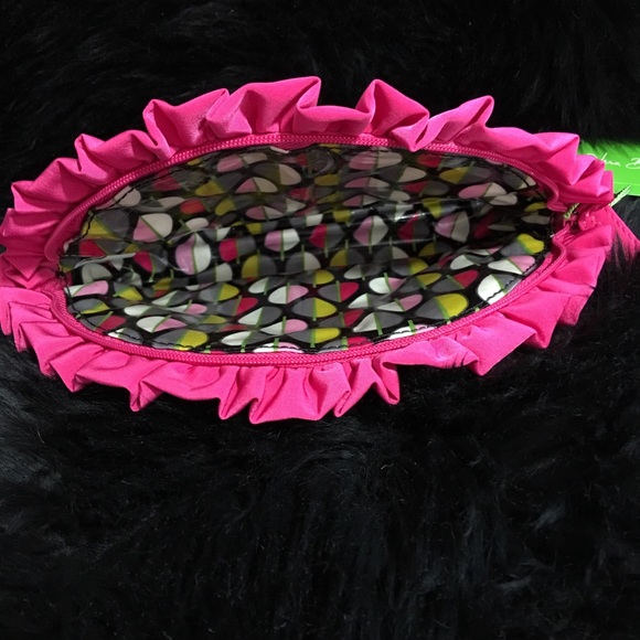 ‼️ SOLD ‼️Vera Bradley Cosmetic Makeup Case Pink - Picture 5 of 8